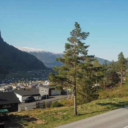 Stryn Stor Og Moderne Leilighet Екстериор снимка